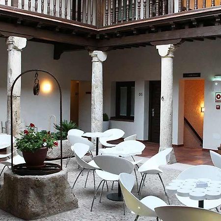אלקאלה דה הנארס Evenia Alcala Boutique Hotel מראה חיצוני תמונה