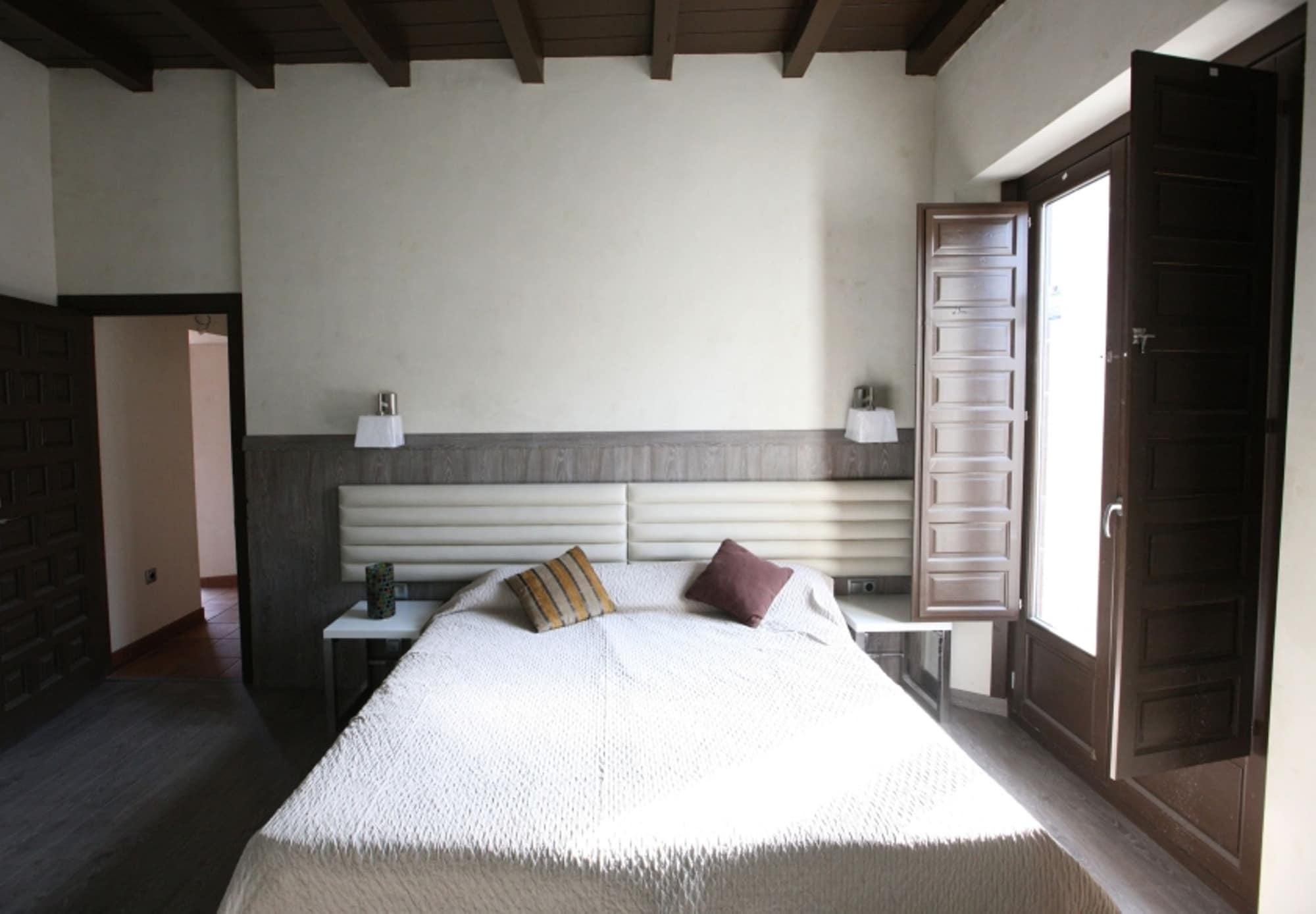 אלקאלה דה הנארס Evenia Alcala Boutique Hotel מראה חיצוני תמונה