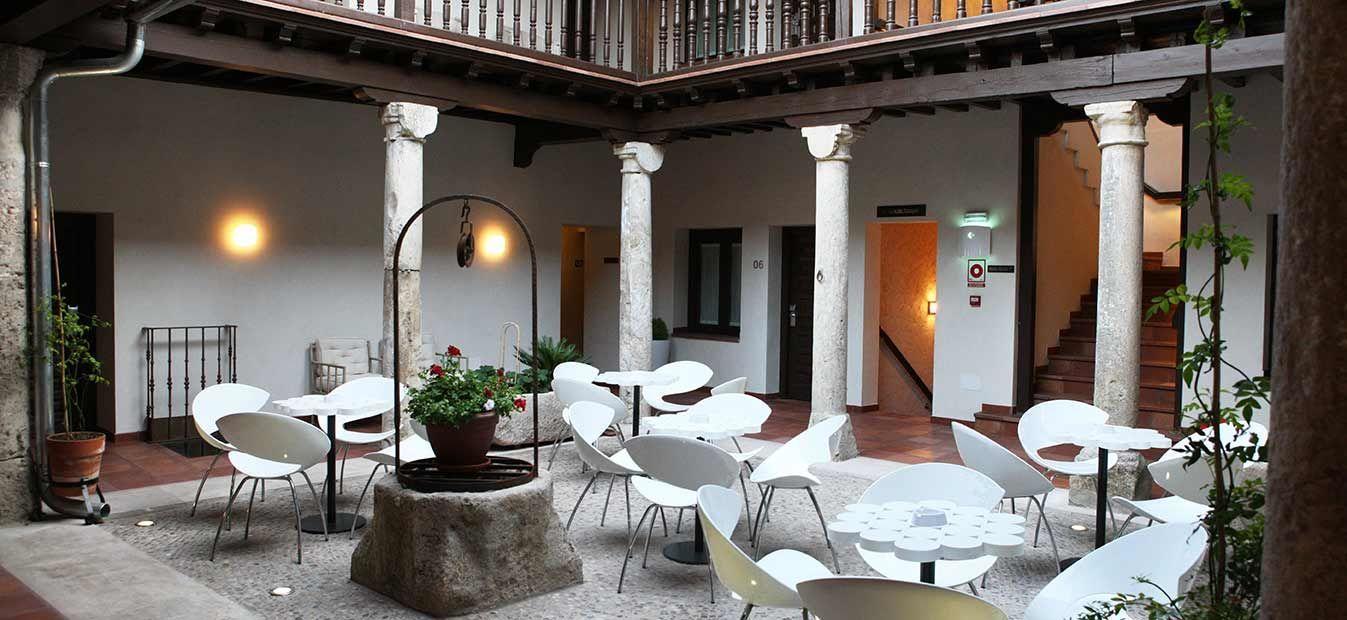 אלקאלה דה הנארס Evenia Alcala Boutique Hotel מראה חיצוני תמונה