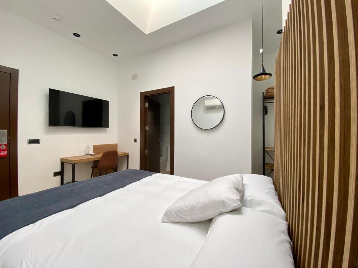 אלקאלה דה הנארס Evenia Alcala Boutique Hotel מראה חיצוני תמונה