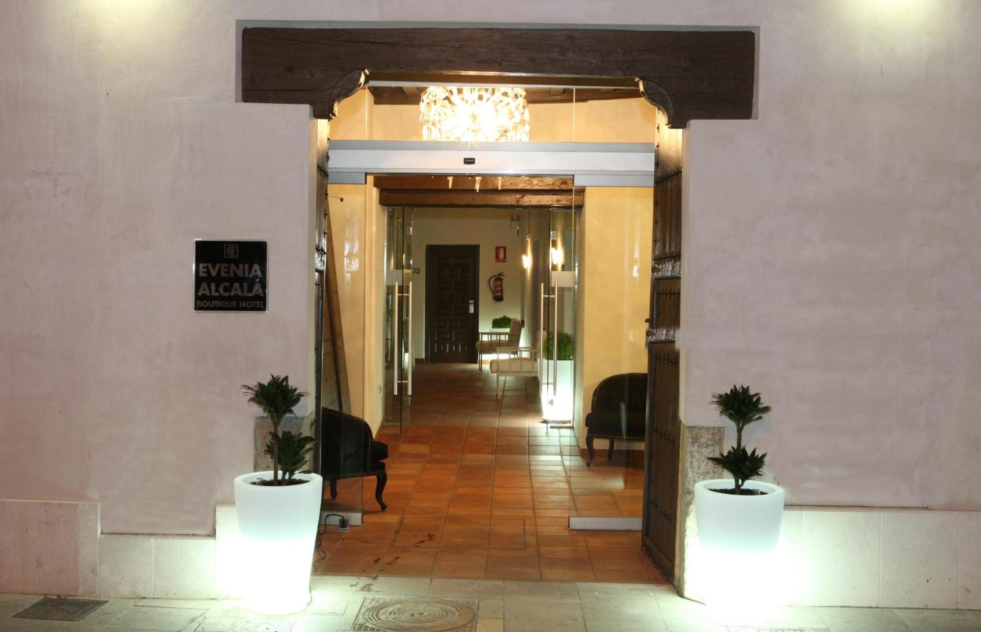 אלקאלה דה הנארס Evenia Alcala Boutique Hotel מראה חיצוני תמונה