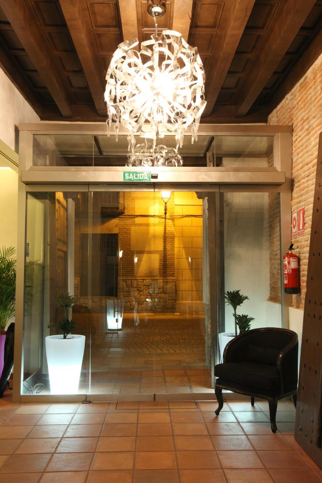 אלקאלה דה הנארס Evenia Alcala Boutique Hotel מראה פנימי תמונה