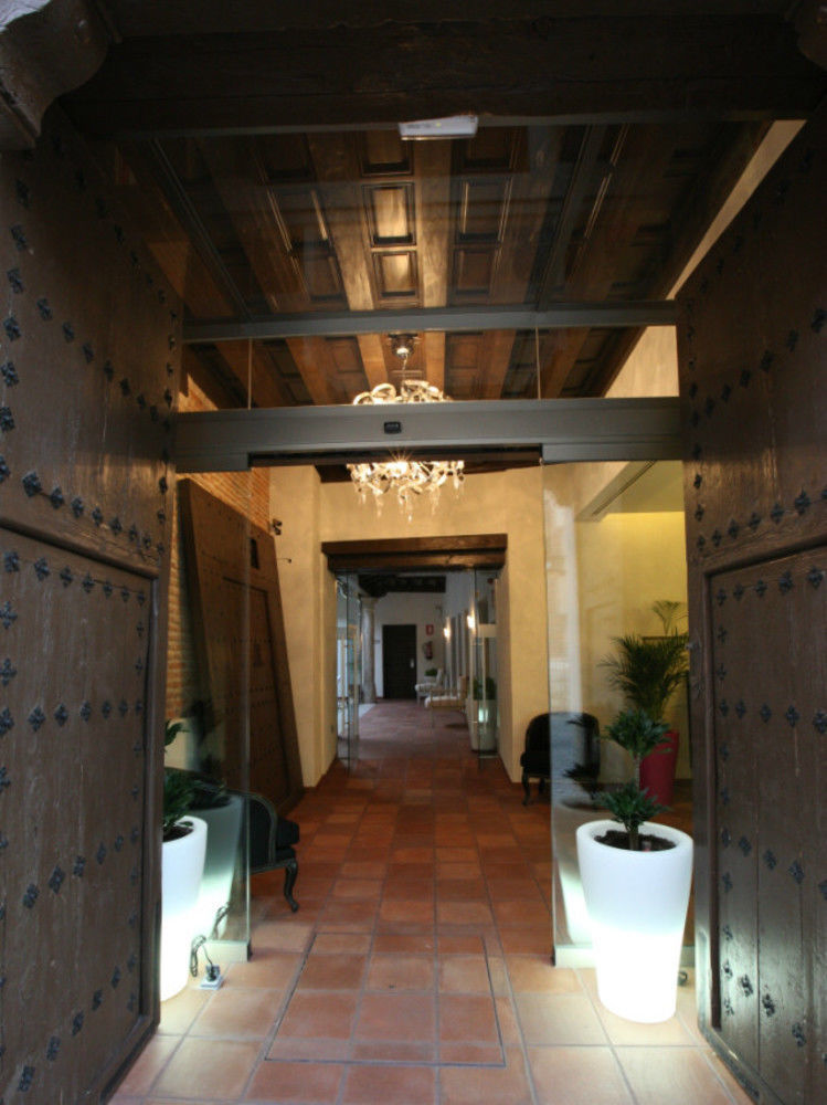 אלקאלה דה הנארס Evenia Alcala Boutique Hotel מראה חיצוני תמונה