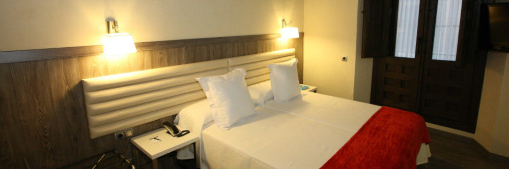 אלקאלה דה הנארס Evenia Alcala Boutique Hotel מראה חיצוני תמונה