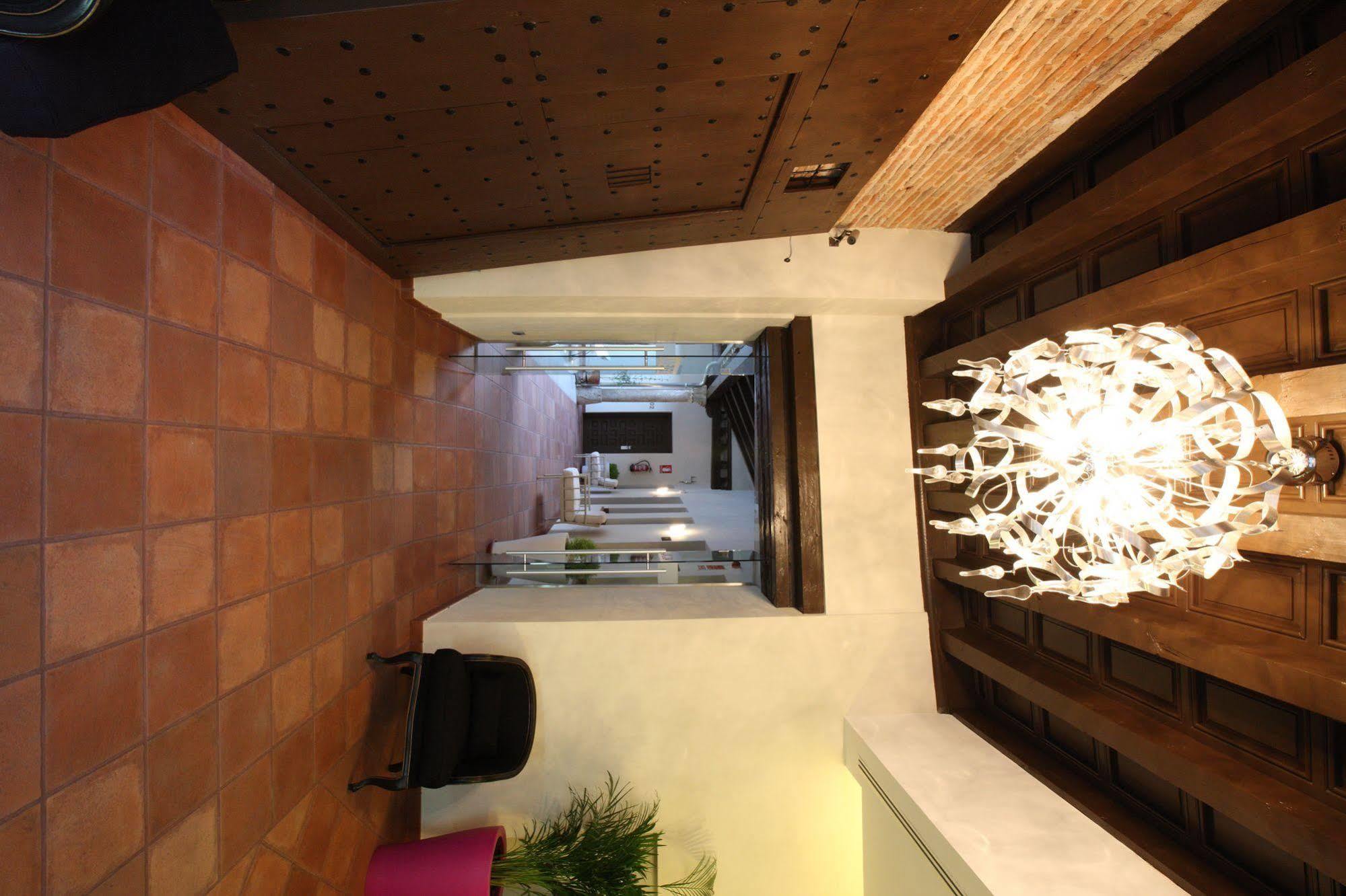 אלקאלה דה הנארס Evenia Alcala Boutique Hotel מראה חיצוני תמונה